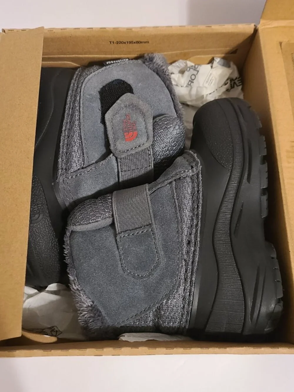 The North Face Toddler Waterproof Winter Snow Boots Size 8 Gray/Black Like New